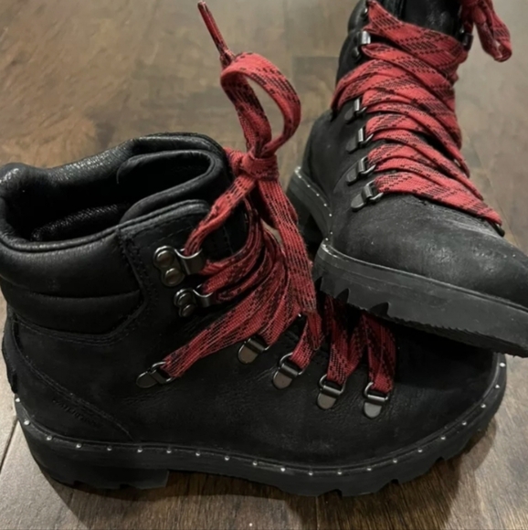 Sorel Lennox Hiker Boot Women's 6 Black Leather Waterproof, Red Laces - Picture 2 of 6